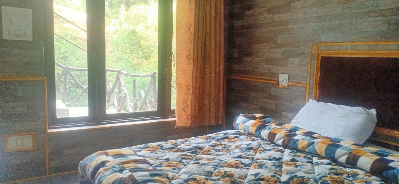 Hotel Pine Spring Dharamshala Eksteriør billede