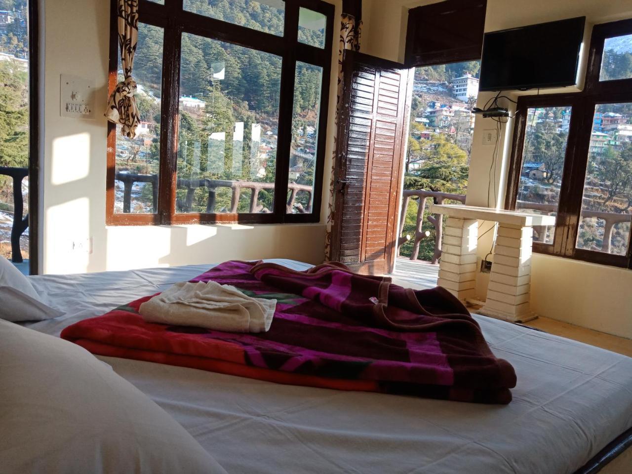 Hotel Pine Spring Dharamshala Eksteriør billede